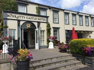 Отель Bunratty Castle Hotel, BW Signature Collection Бунратти-4